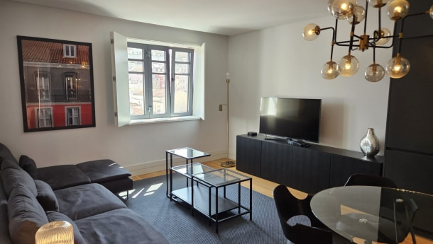 Arrendamento - Apartamento T2 na rua Barata Salgueiro 1 (6)