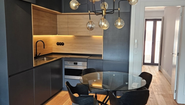 Arrendamento - Apartamento T2 na rua Barata Salgueiro 1 (2)