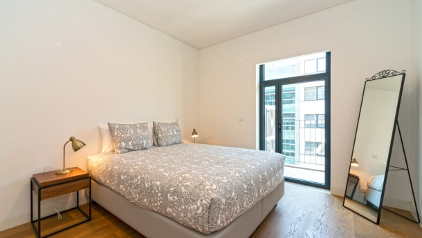 Arrendamento curta/média temporada - Apartamento T2 na rua Duque de Palmela (9)