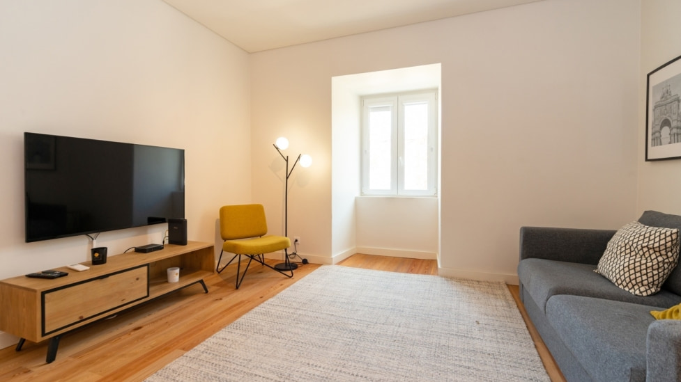 Arrendamento Anual - Apartamento T1 na Santa Marta 32